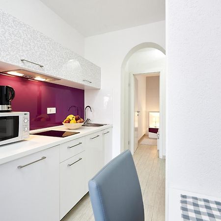 Apartments With A Parking Space Mavarstica, Ciovo - 17803 Трогир Номер фото