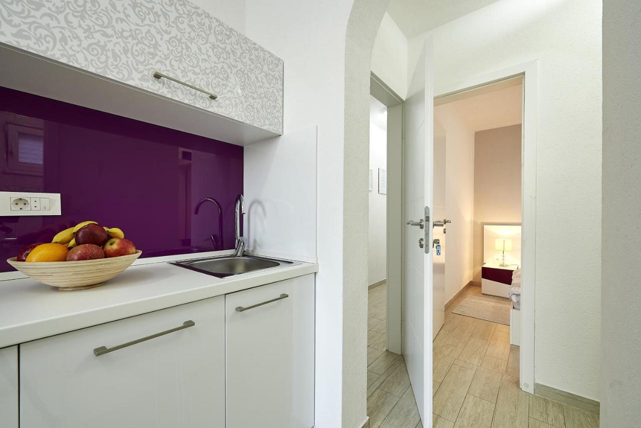 Apartments With A Parking Space Mavarstica, Ciovo - 17803 Трогир Экстерьер фото