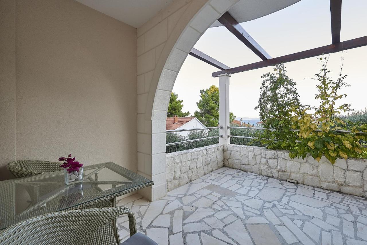 Apartments With A Parking Space Mavarstica, Ciovo - 17803 Трогир Экстерьер фото