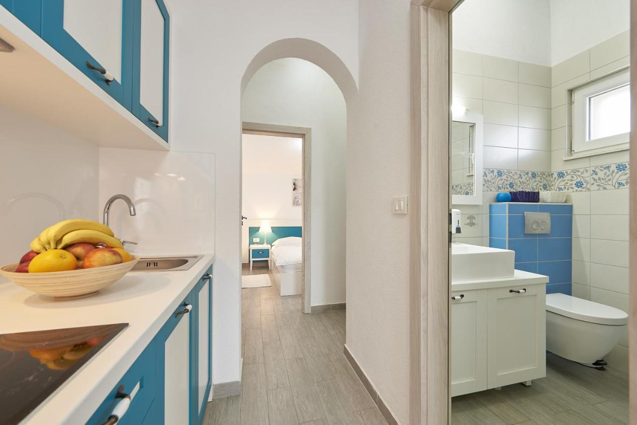 Apartments With A Parking Space Mavarstica, Ciovo - 17803 Трогир Экстерьер фото